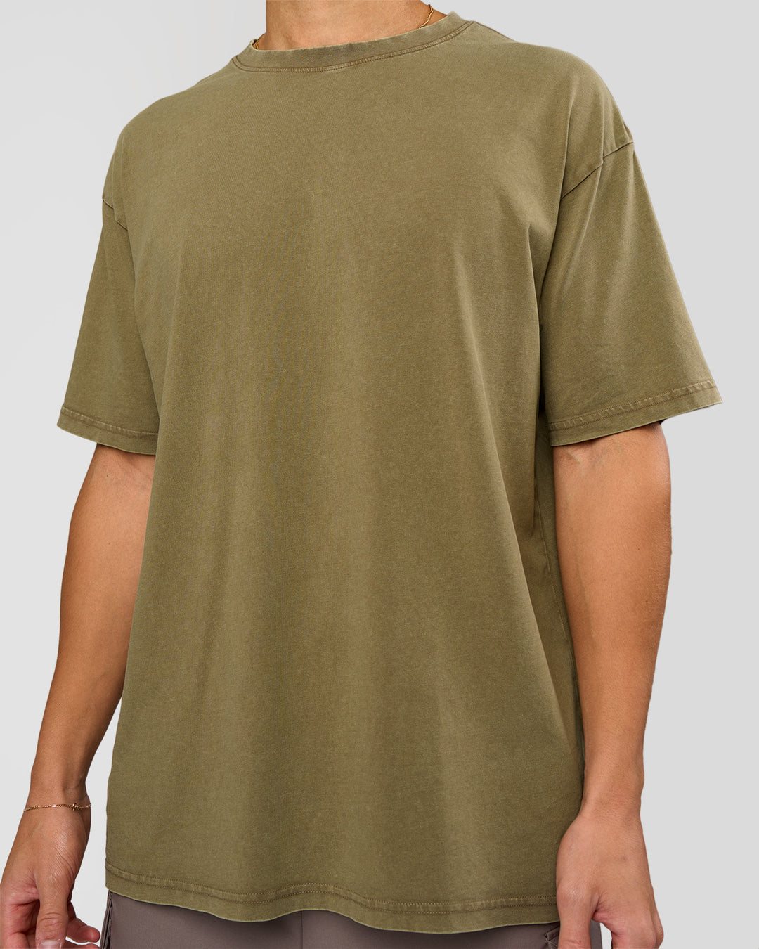 Man wearing Shadow Mode FLXCotton Oversized Tee - Walnut Grey Washed | Model:Leandro | Size:M