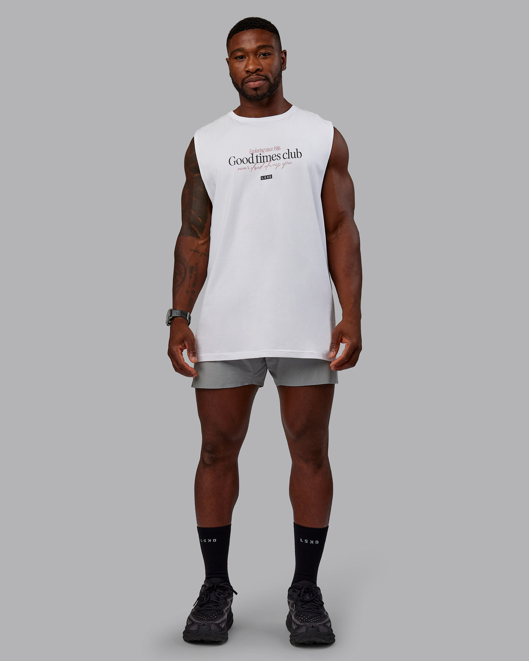 Man wearing UltraAir 5" Lined Performance Shorts - Circular Grey