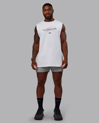 Man wearing UltraAir 5" Lined Performance Shorts - Circular Grey