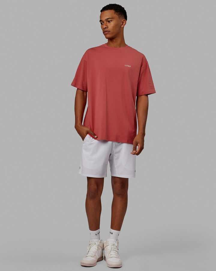 Man wearing VS1 FLXCotton Tee Oversize - Mineral Red-White