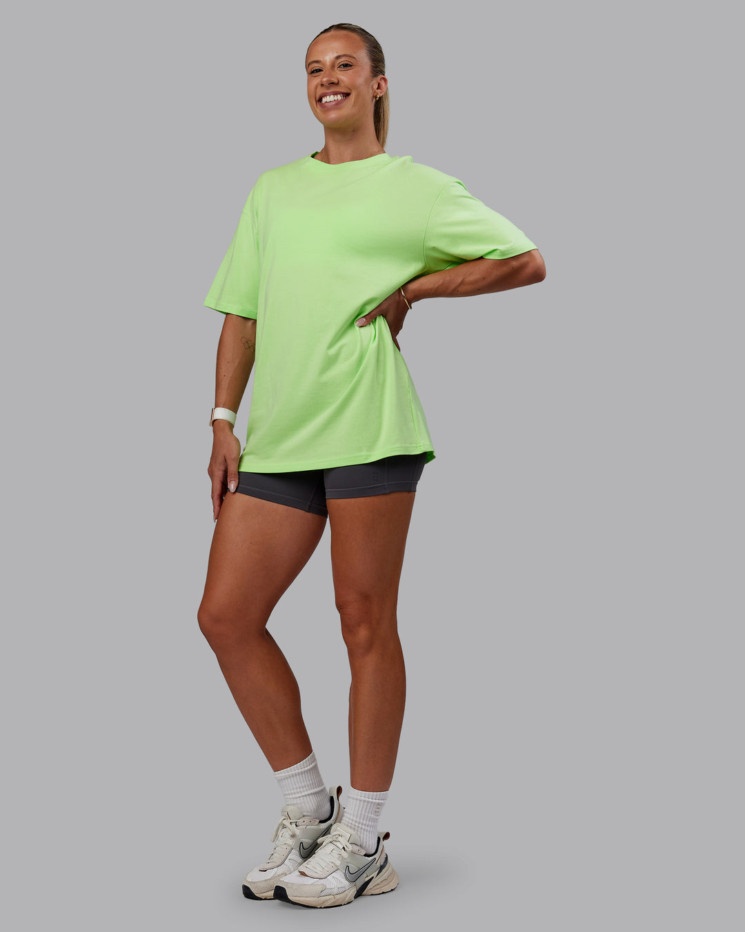 Woman wearing Bree Masters Unisex Vision FLXCotton Tee Oversize - Pastel Lime-Stormy