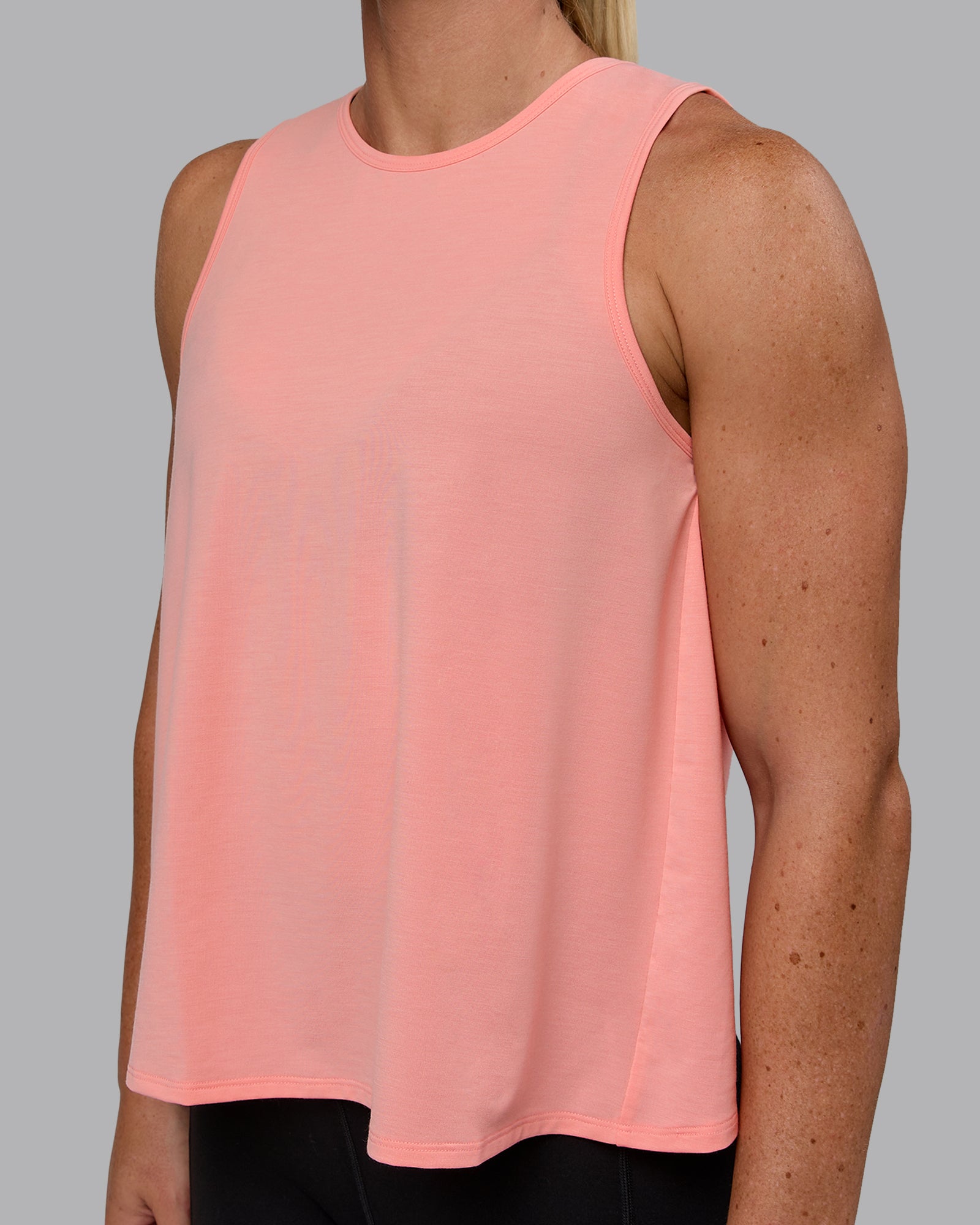 Gymshark Soft Sculpt Tank With Shelf - Washed Berry Pink