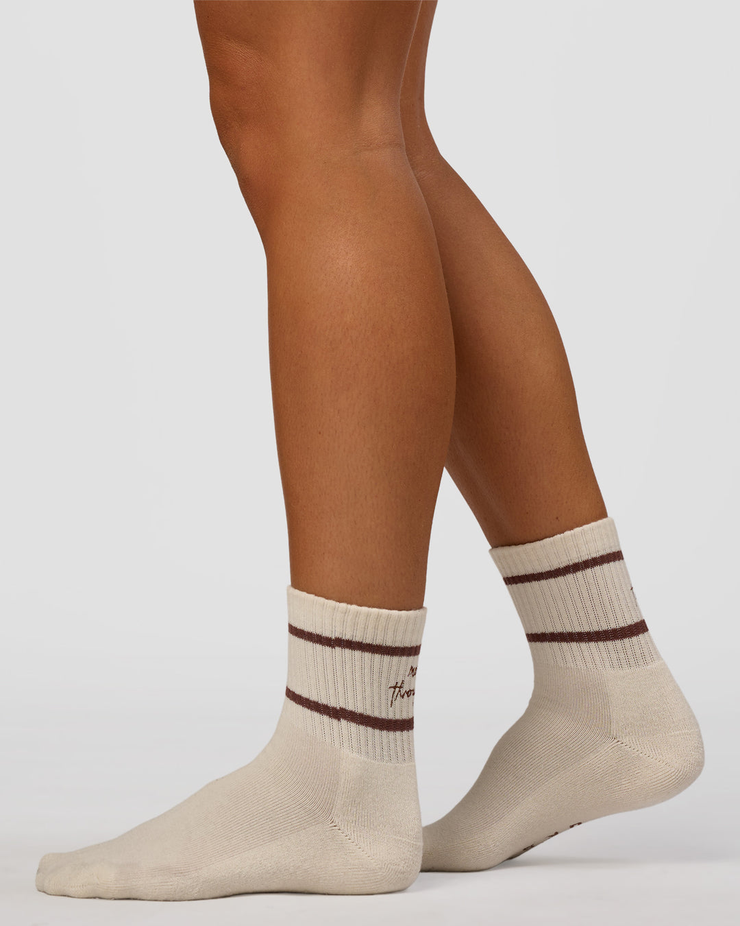 CF Move Through Quarter Socks - Ivory-Hot Chocolate