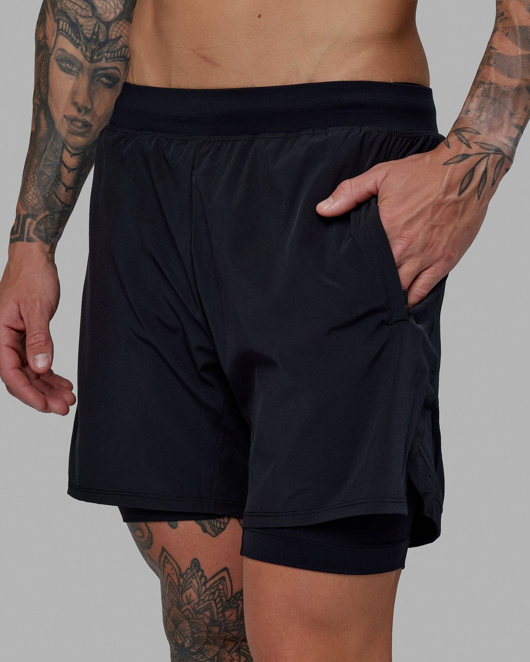 Man wearing Challenger 6&quot; Lined Performance Short - Black