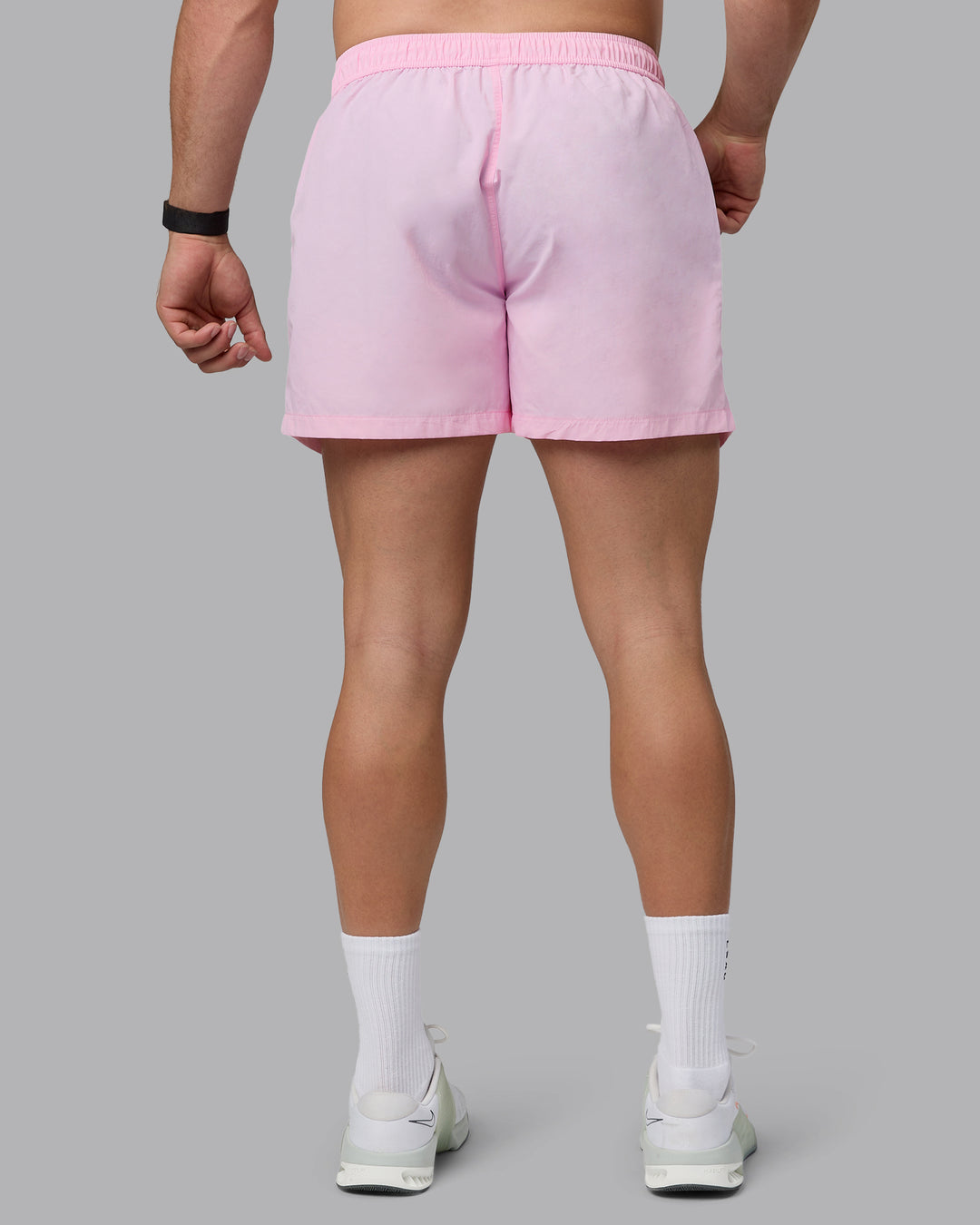 Man wearing Classic 5&quot; Shorts - Pale Pink
