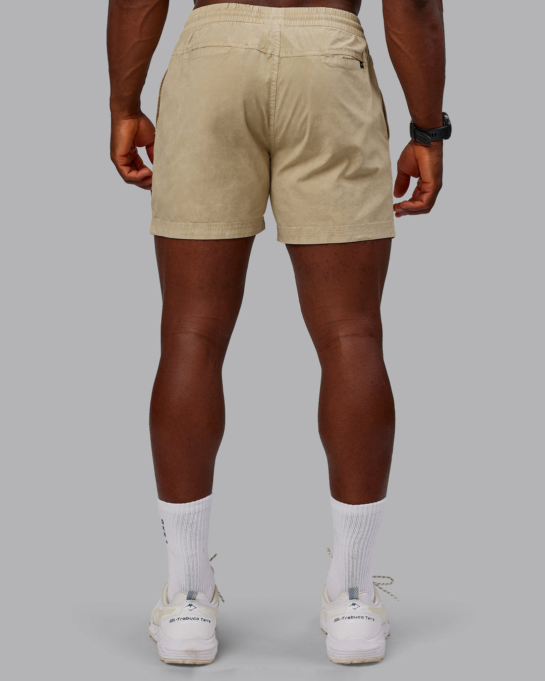 Man wearing Washed Daily 5&quot; Shorts - Pale Khaki