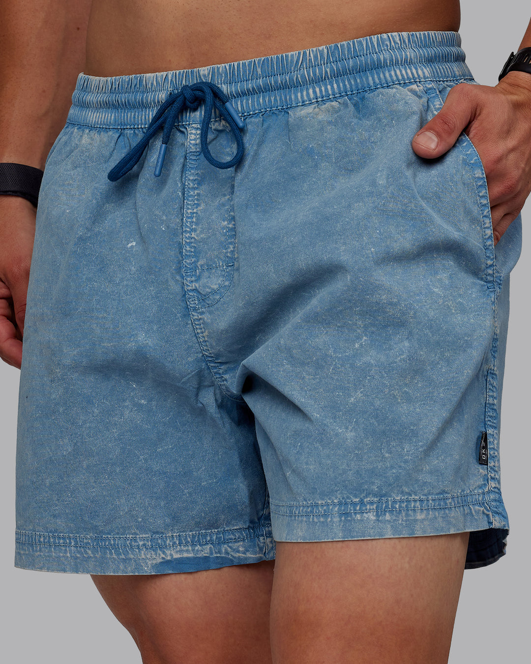 Man wearing Washed Daily 5&quot; Shorts - Elemental Blue