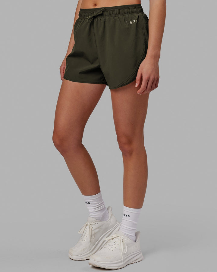 Woman wearing Dynamic Run Short - Forest Night