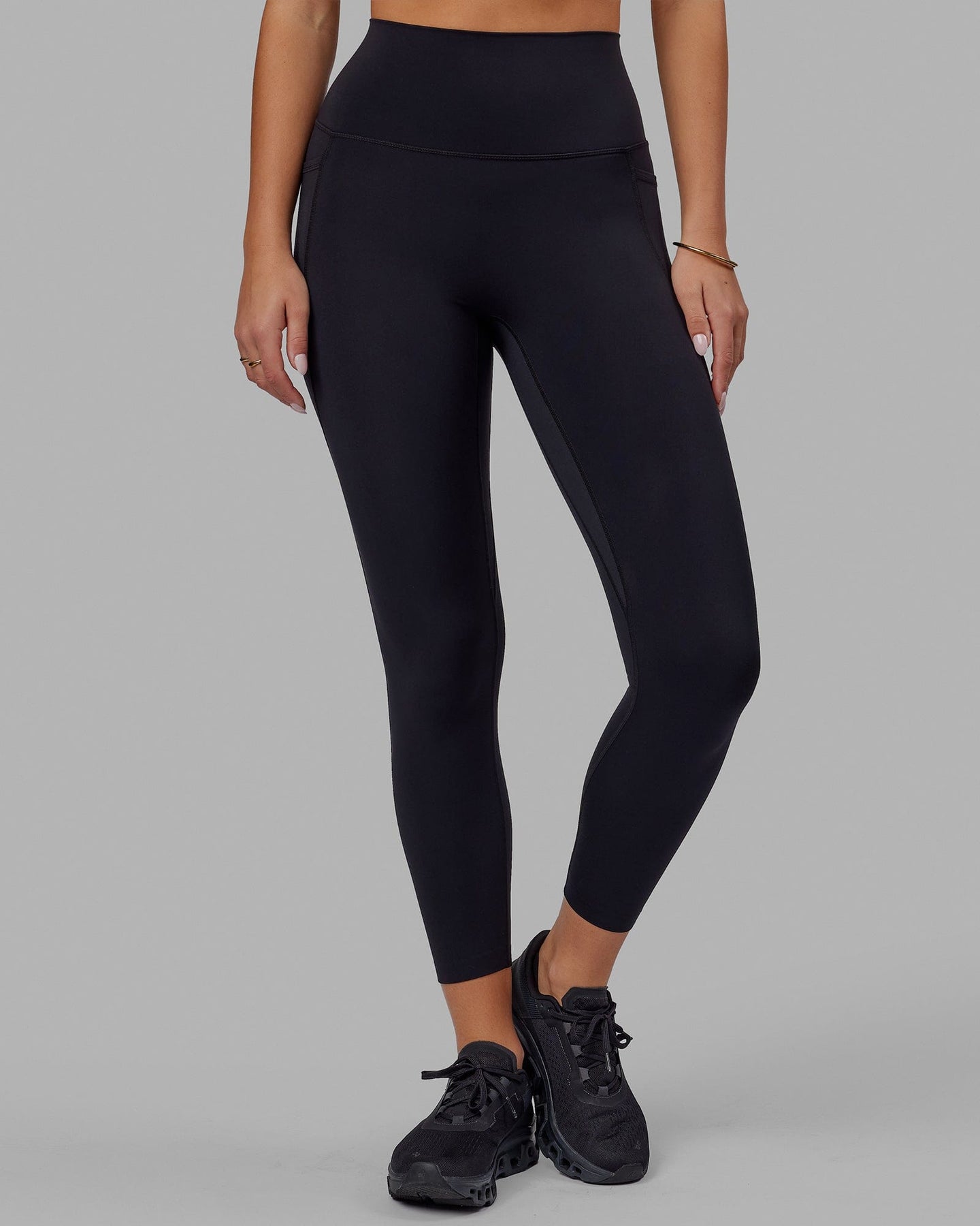 The Best Leggings for Women to Wear for Every Activity: Shop Styles from  Alo Yoga, lululemon, Spanx and More | Entertainment Tonight