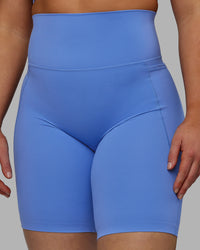 Woman wearing Elixir Ultra High-Rise 9" Short Pockets - Ultramarine | Model:Bronty | Size:M