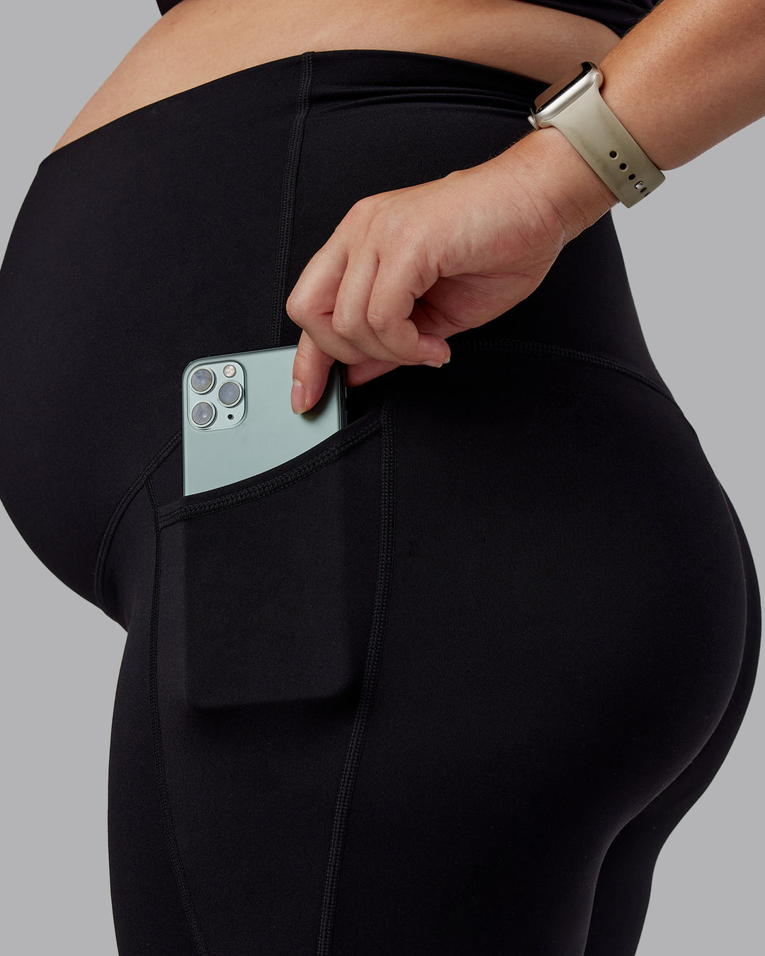 Woman wearing Elixir Ultra High-Rise Maternity Full Length Legging Pockets - Black | Model:Nevada | Size:M