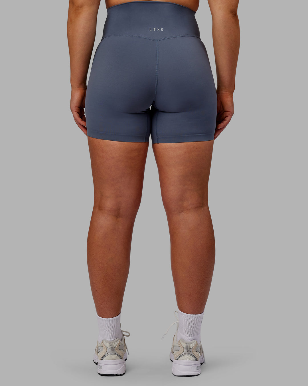 Woman wearing Elixir Ultra High-Rise 6&quot; Short - Turbulence