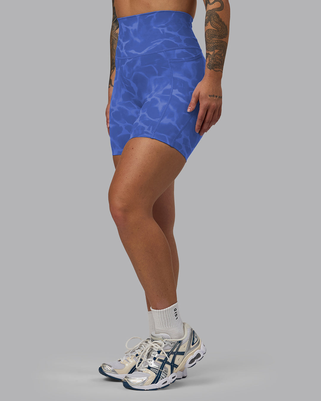 Woman wearing Elixir Ultra High-Rise 6&quot; Short Pockets - Tranquil-Power Cobalt