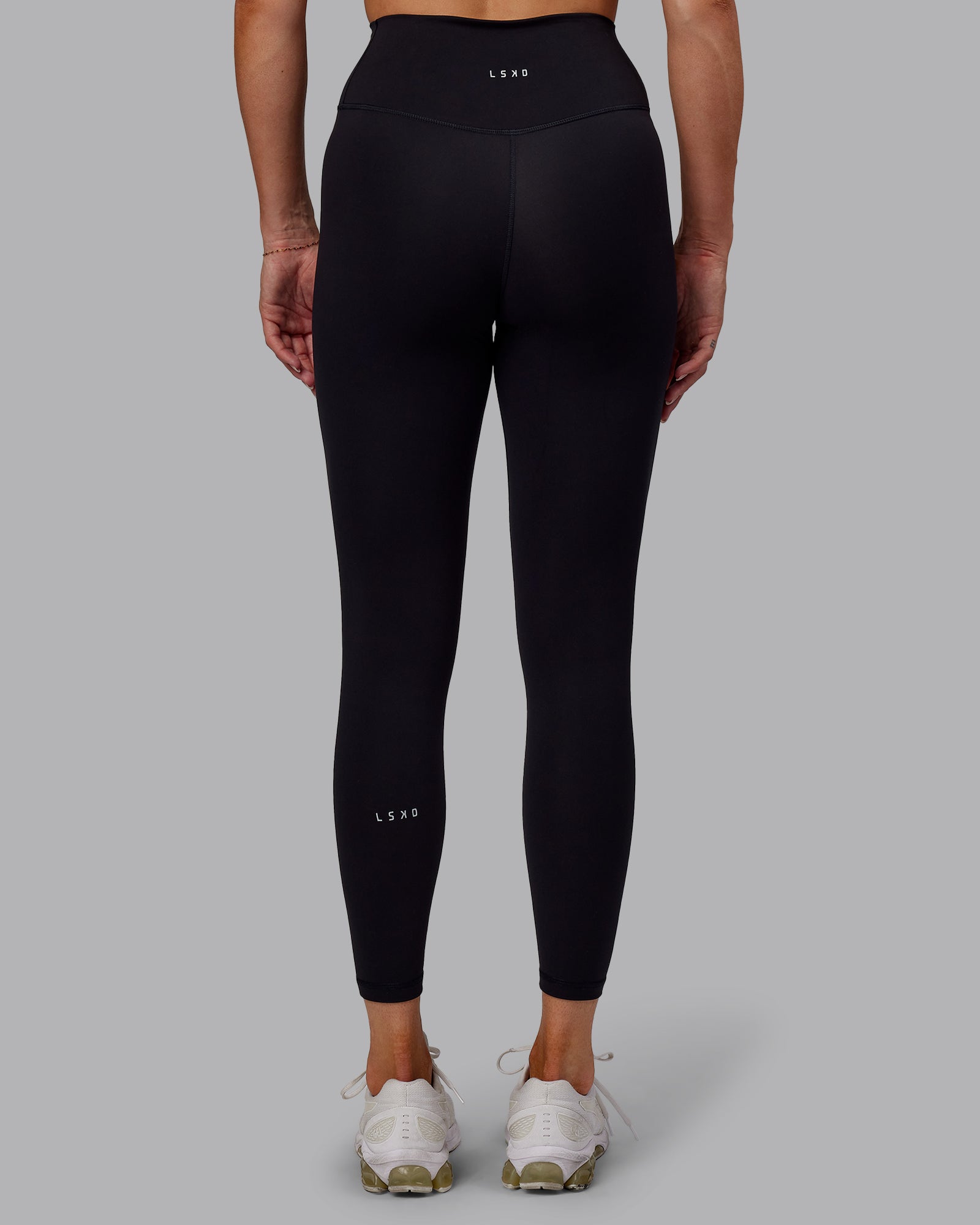 Komfort High Rise Soft Leggings in Black 7/8 Length main image 1