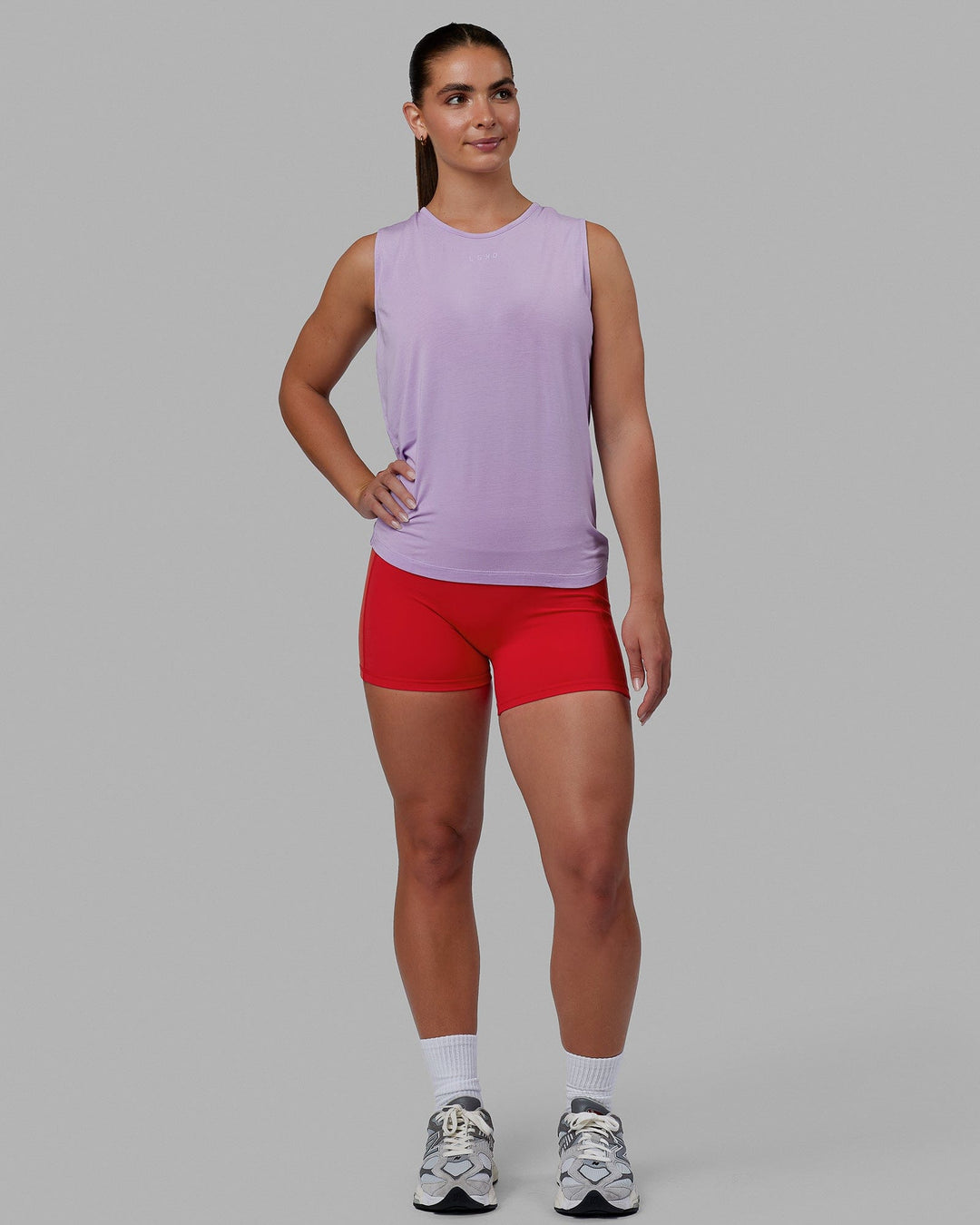 Woman wearing Fusion X-Short Tight - Infrared