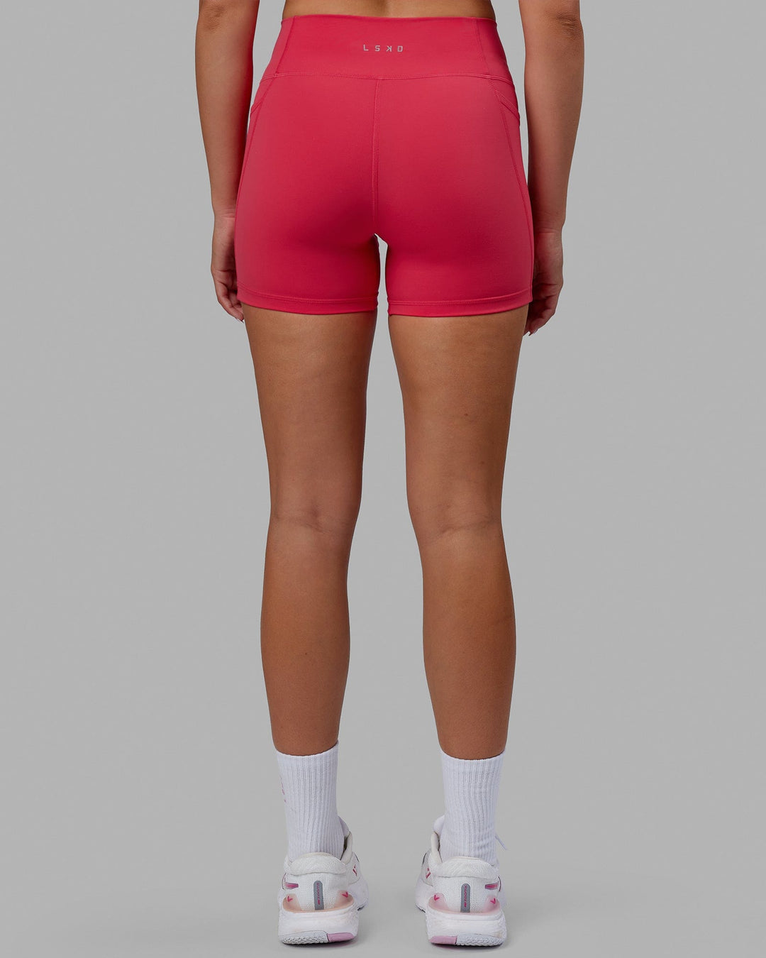 Woman wearing Fusion X-Short Tights - Raspberry