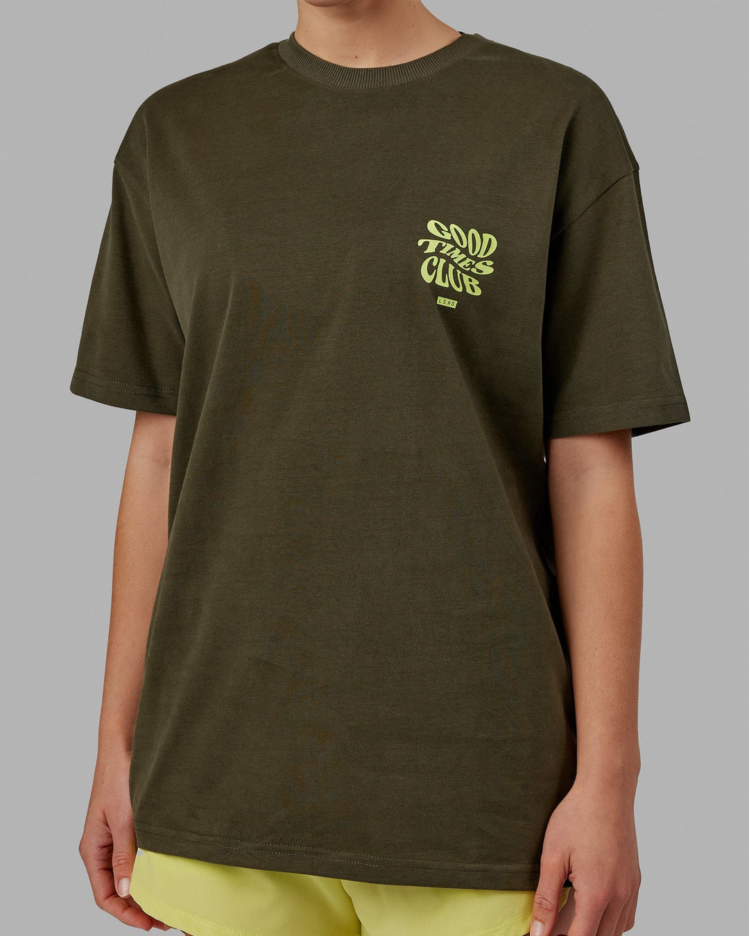 Woman wearing Good Times Heavyweight Tee Oversize - Forest Night-Mint