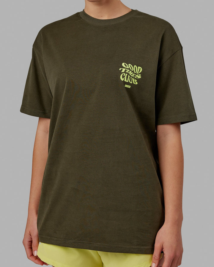 Woman wearing Good Times Heavyweight Tee Oversize - Forest Night-Mint