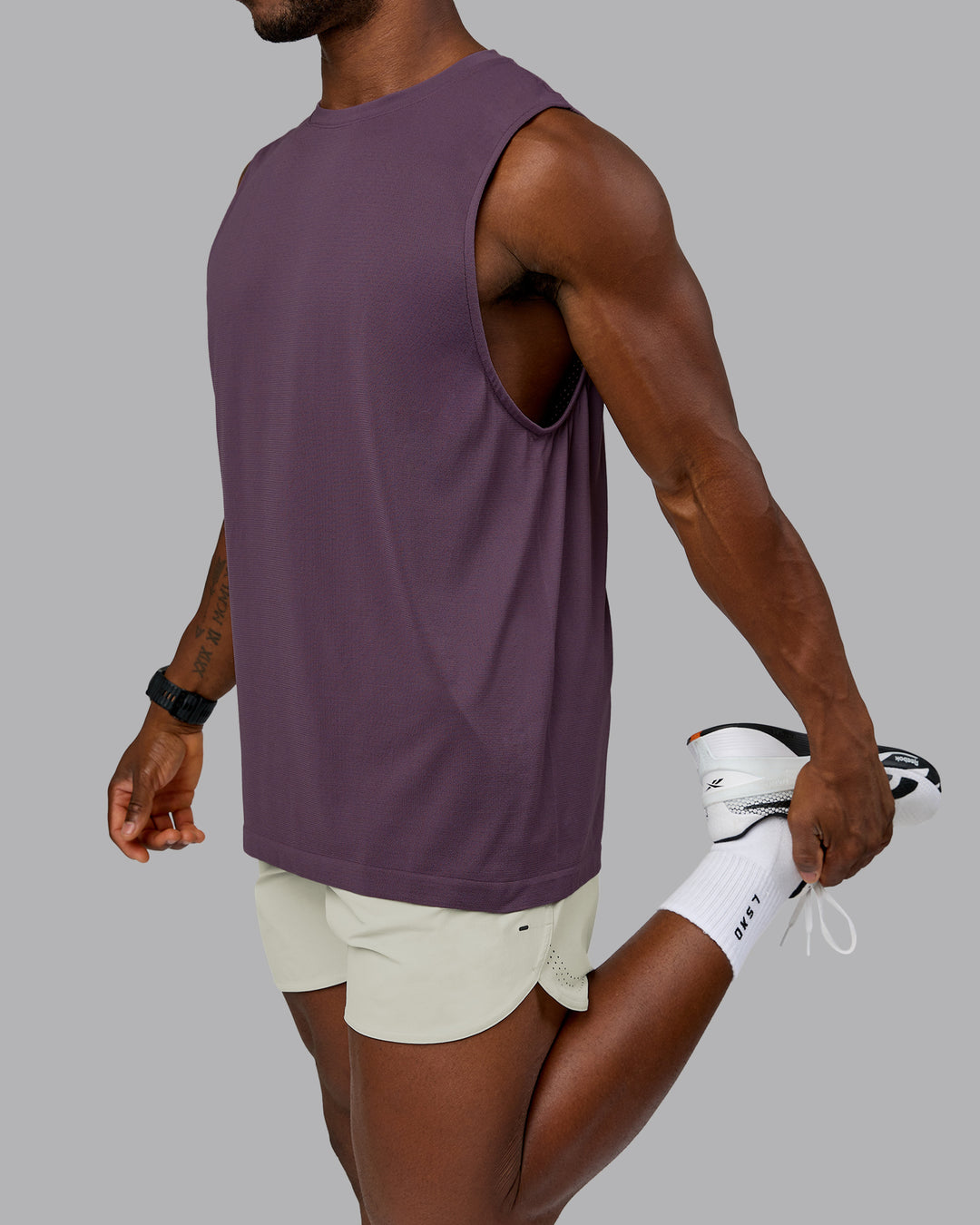 Man wearing Lift 6&quot; Performance Short - Bone | Model:Sam | Size:L