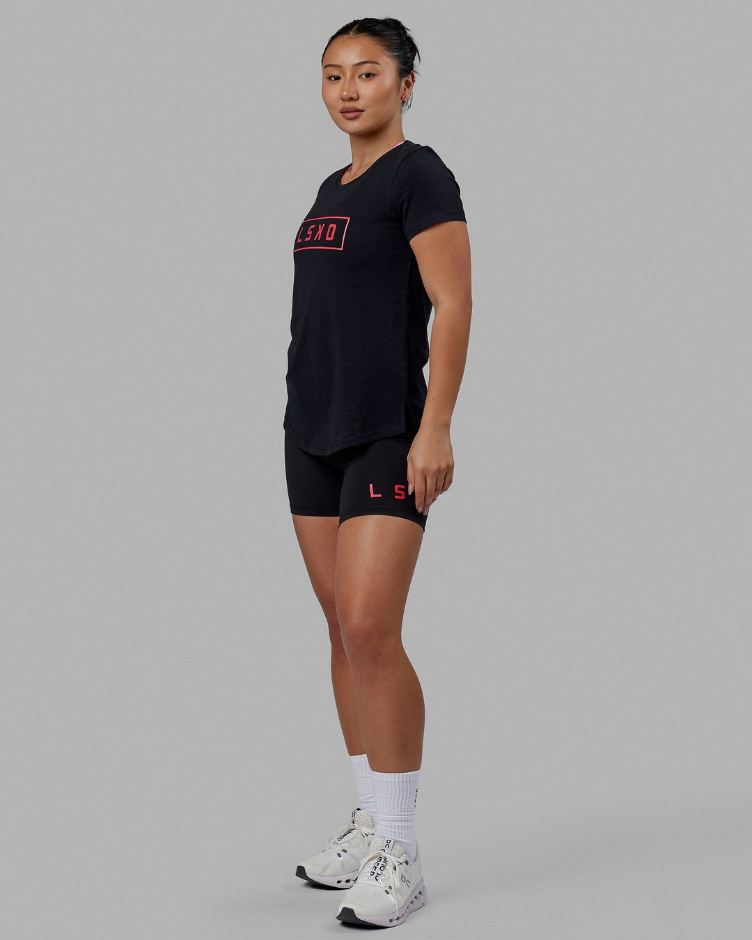 Woman wearing Luna Tee - Black-Raspberry