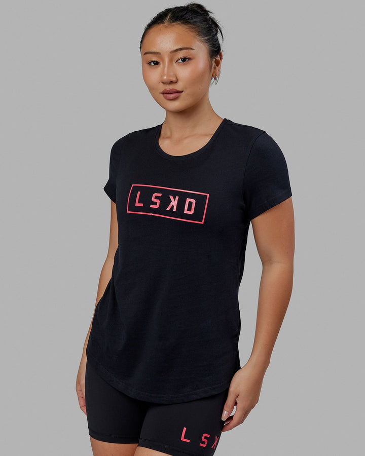 Woman wearing Luna Tee - Black-Raspberry