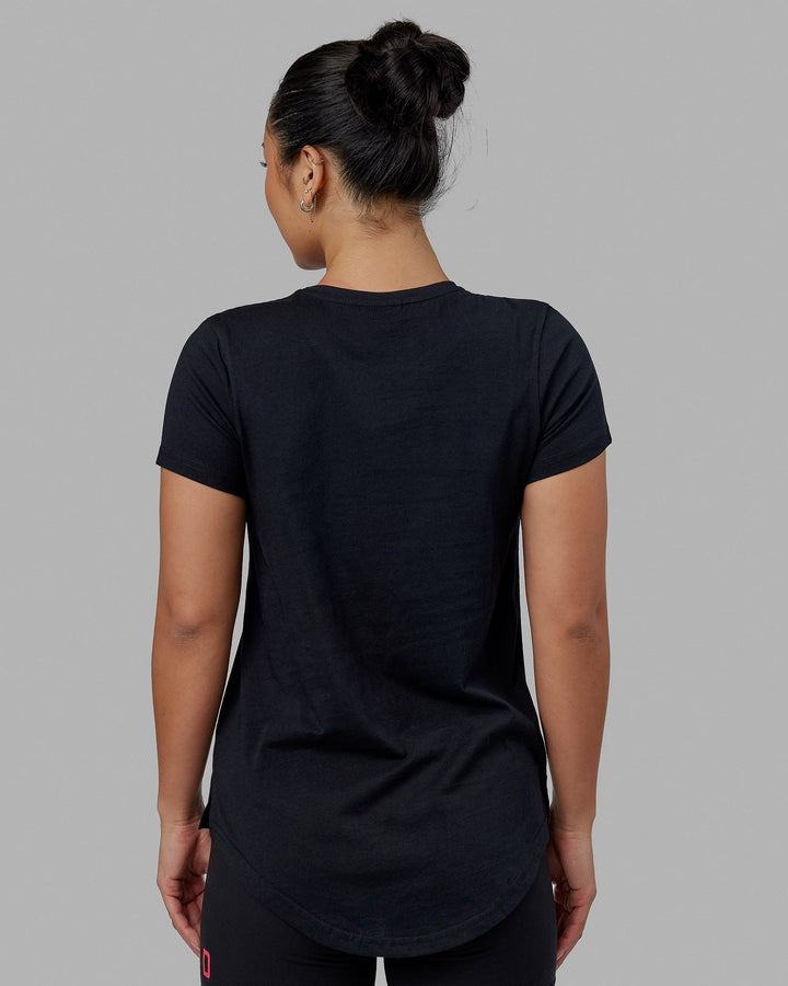 Woman wearing Luna Tee - Black-Raspberry