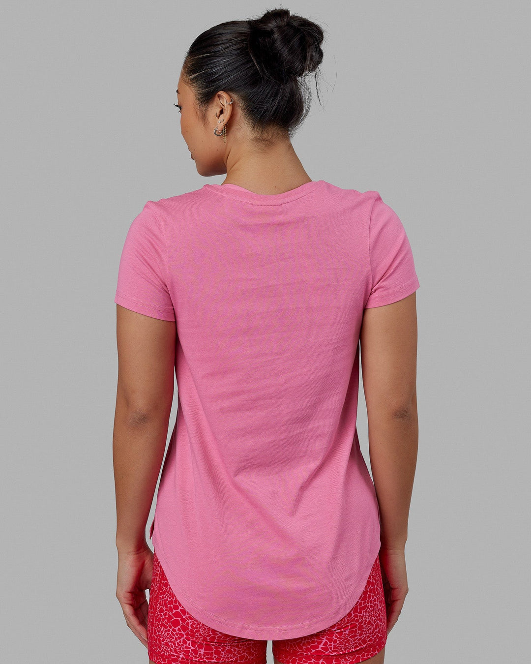 Woman wearing Luna Tee - Pink Rose-White