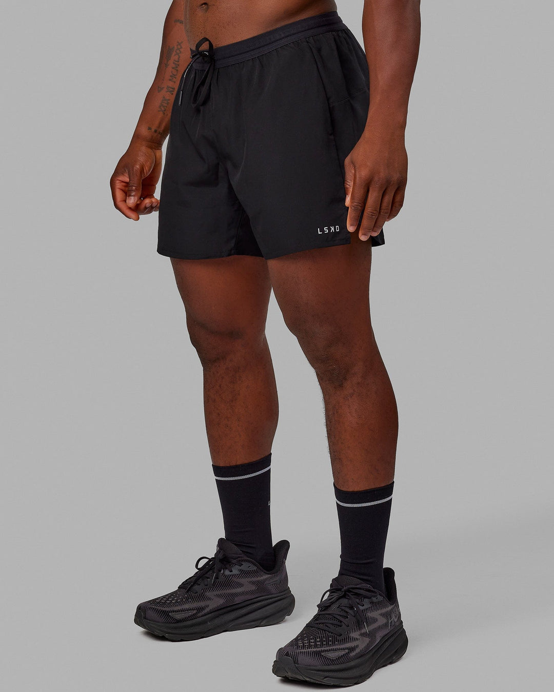 Pace Lined Performance Short  5&quot; - Black-Reflective