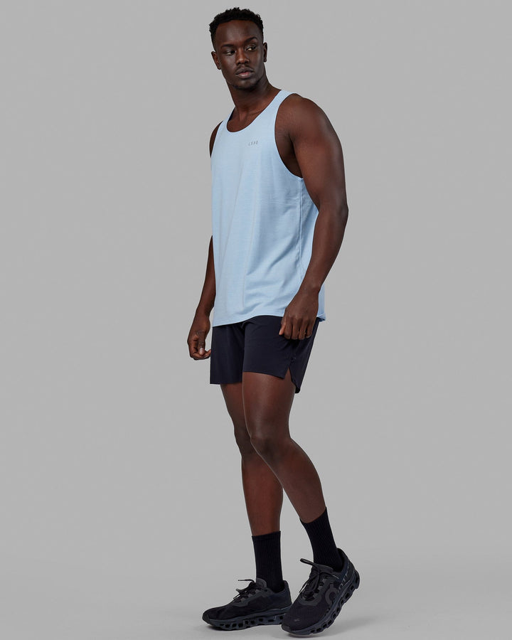 Man wearing Perform VapourFLX Tank - Windsurfer Marl