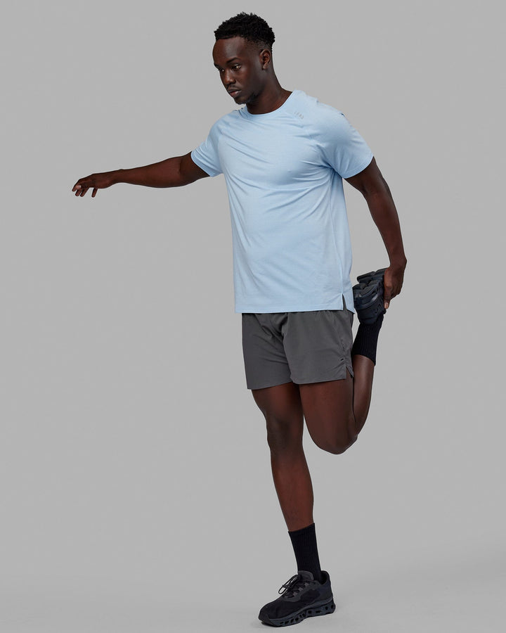 Man wearing Perform VapourFLX Tee - Windsurfer