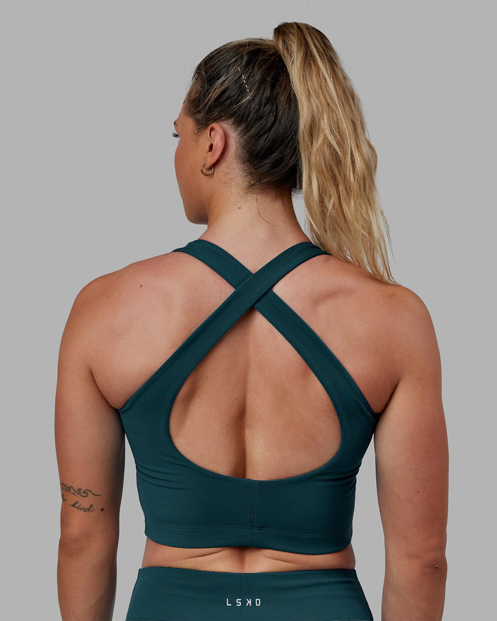 Woman wearing Pulse Active Tank - Tidal Teal