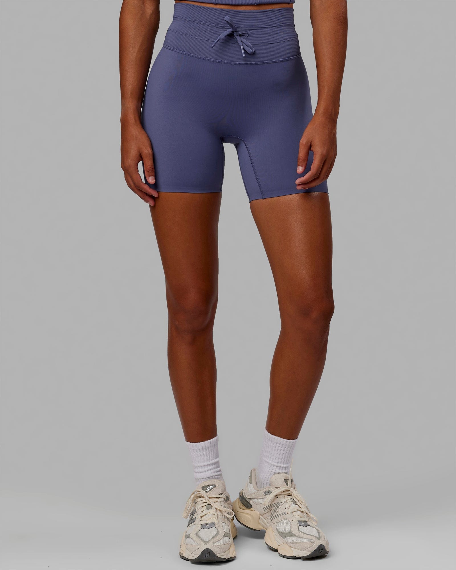 Woman wearing Resistance Ultra High-Rise 6" Short - Future Dusk