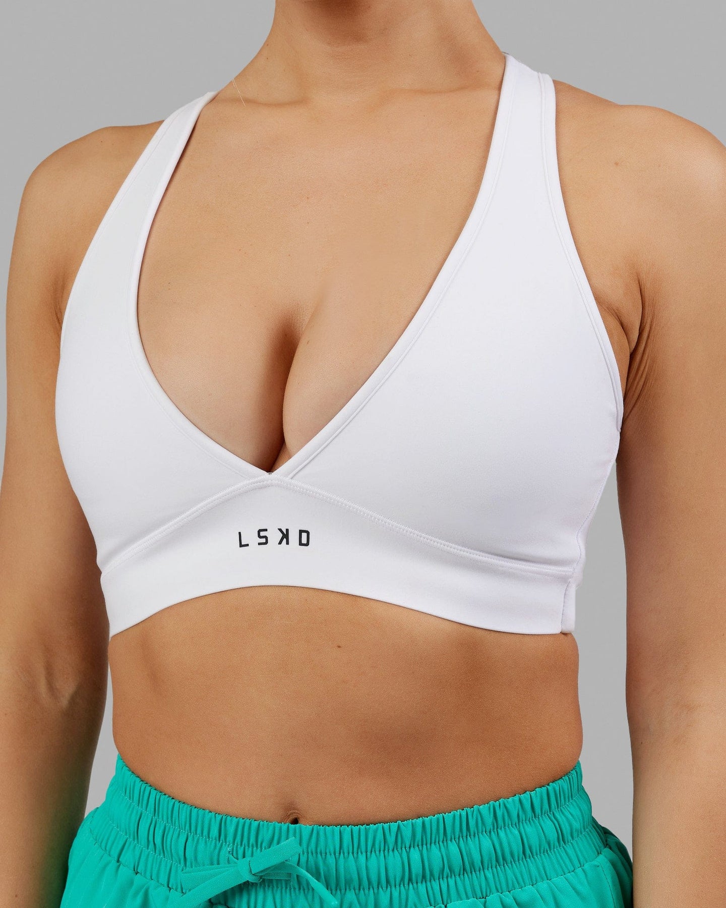 Now & Renn White Sports Bra – BODYRENN