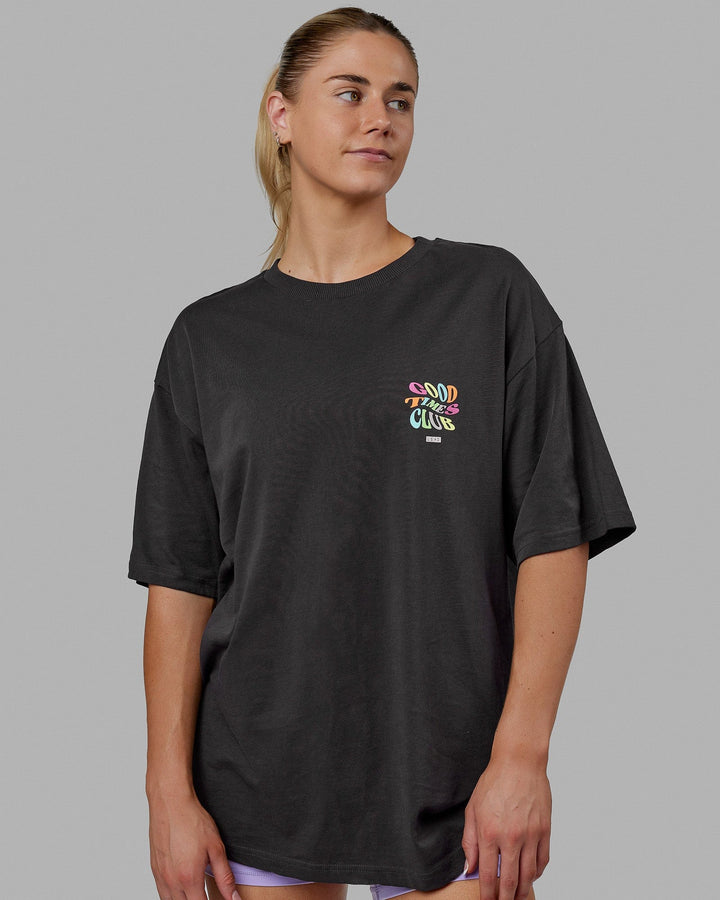 Woman wearing Unisex Good Times Heavyweight Tee Oversize - Phantom-Multi