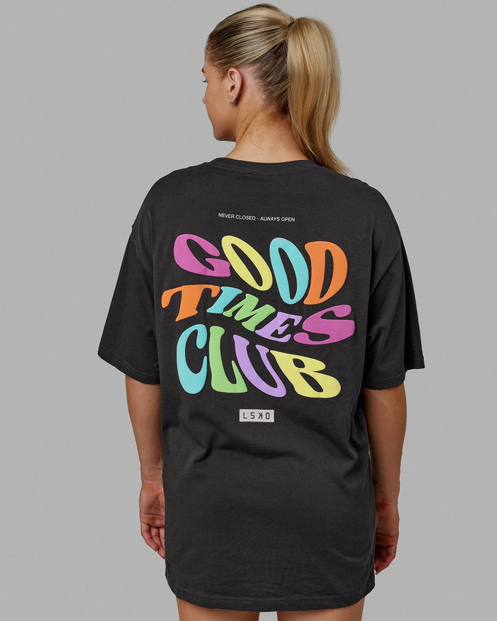 Woman wearing Unisex Good Times Heavyweight Tee Oversize - Phantom-Multi