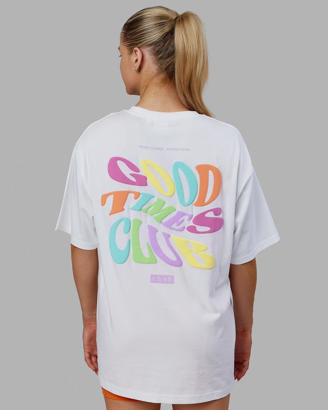 Woman wearing Unisex Good Times Heavyweight Tee Oversize - White-Multi