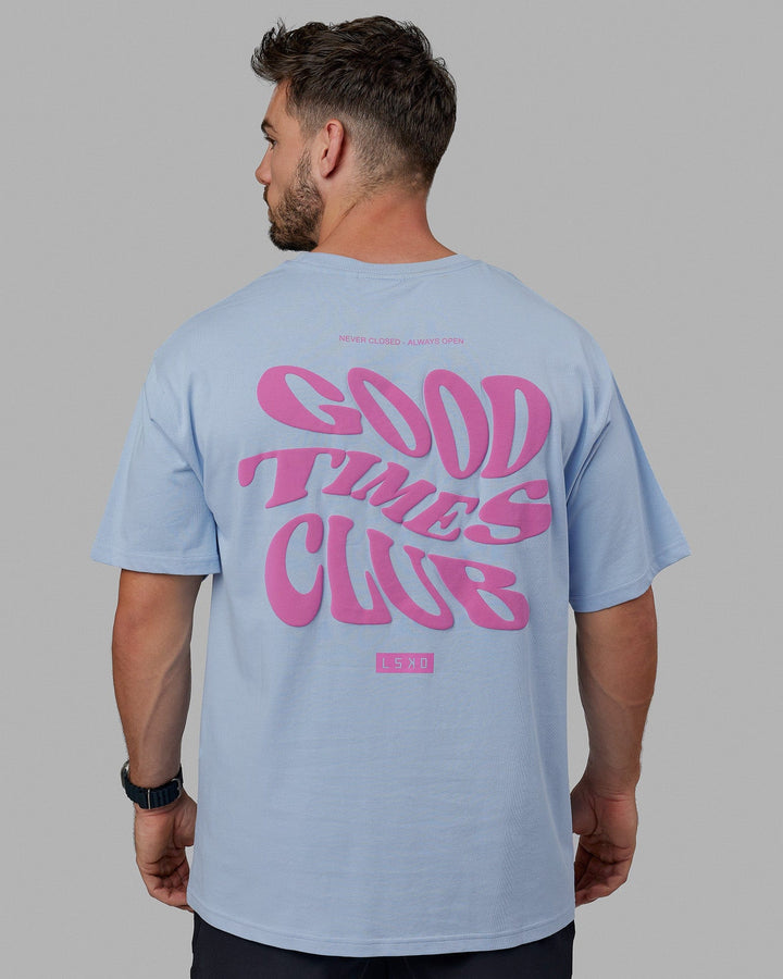 Man wearing Unisex Good Times Heavyweight Tee Oversize - Windsurfer-Spark Pink