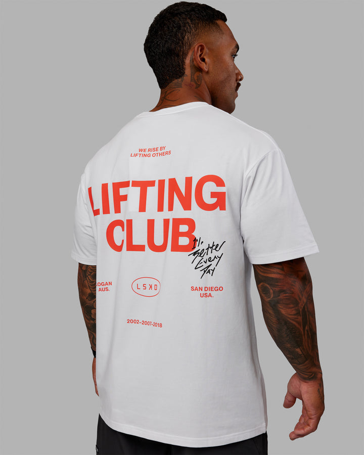 Man wearing Unisex Lifting Club FLXCotton Tee Oversize - White-Red