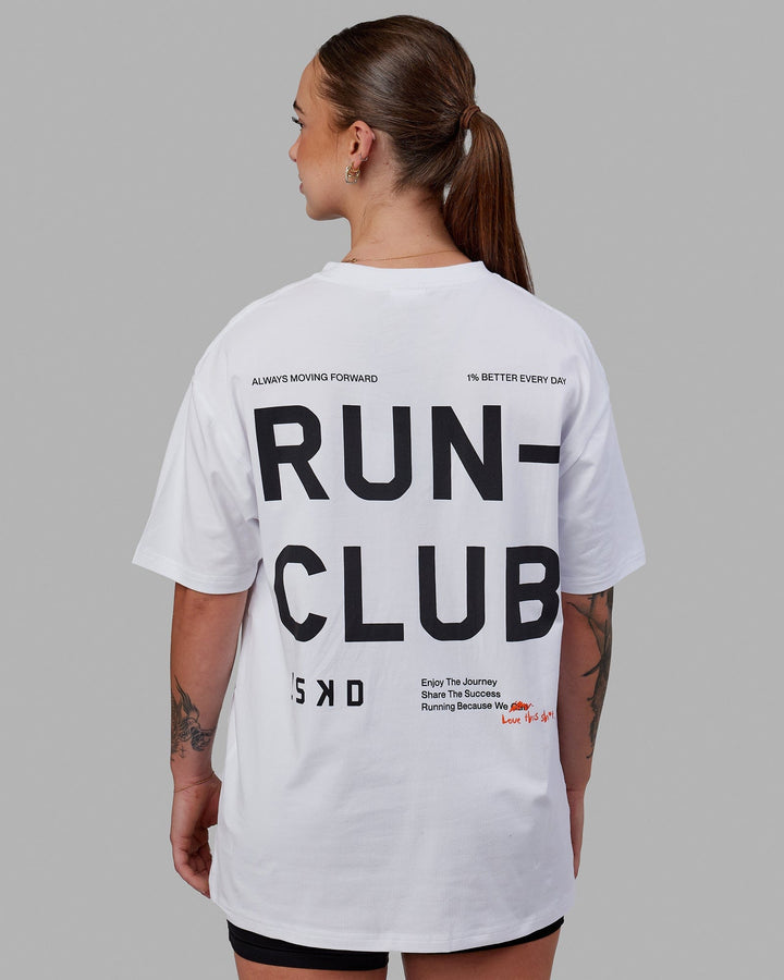 Woman wearing Unisex Love The Run FLXCotton Tee Oversize - White-Black