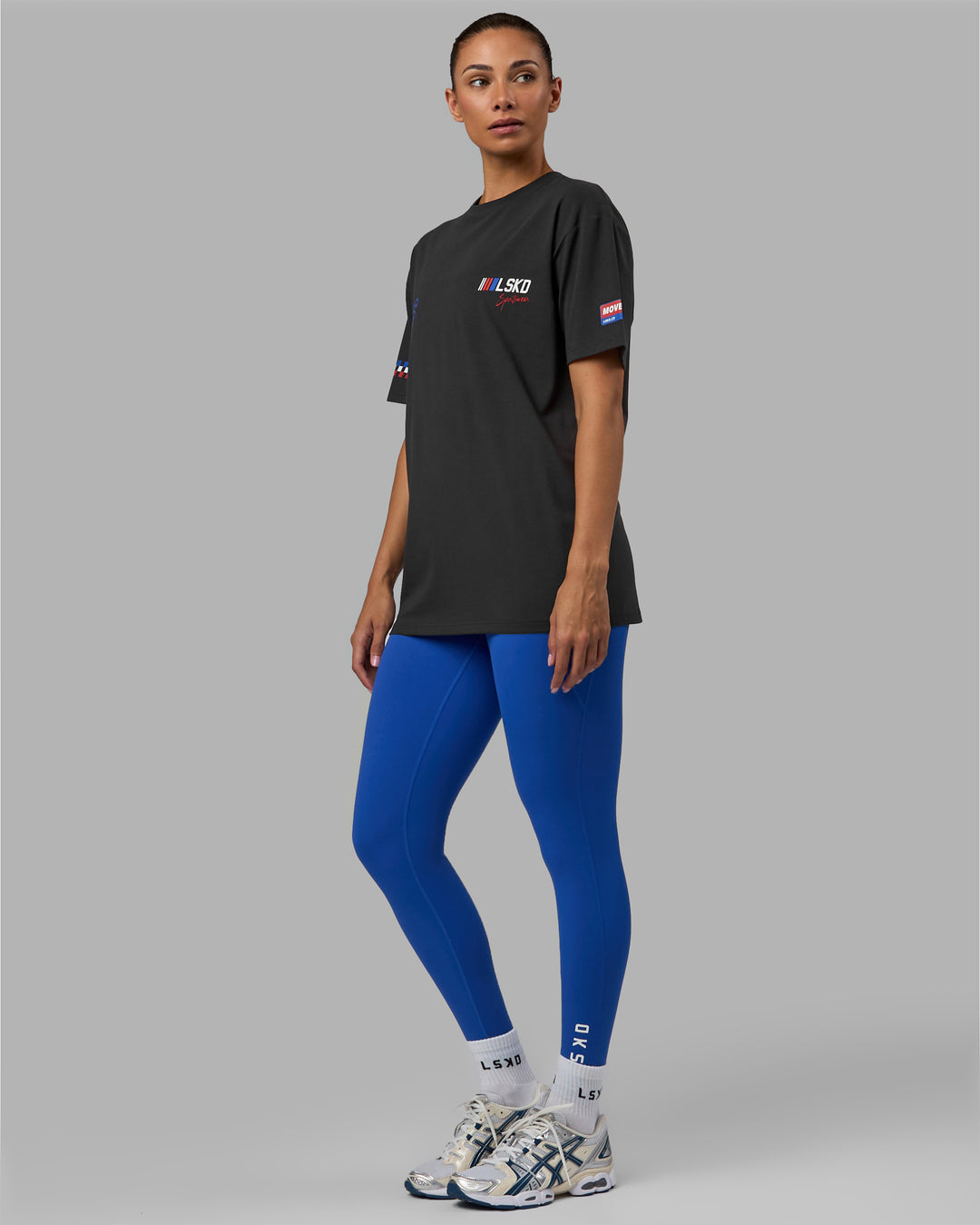 Women wearing Redline FLXCotton Tee Oversize - Phantom-White