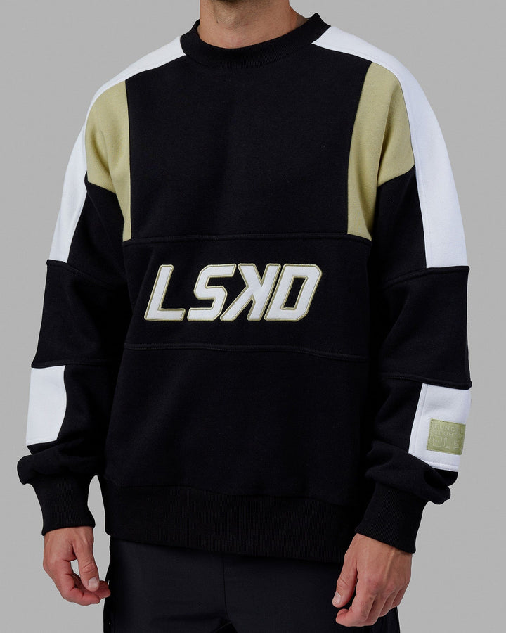 Man wearing Unisex Slam Sweater Oversize - Black-Gold