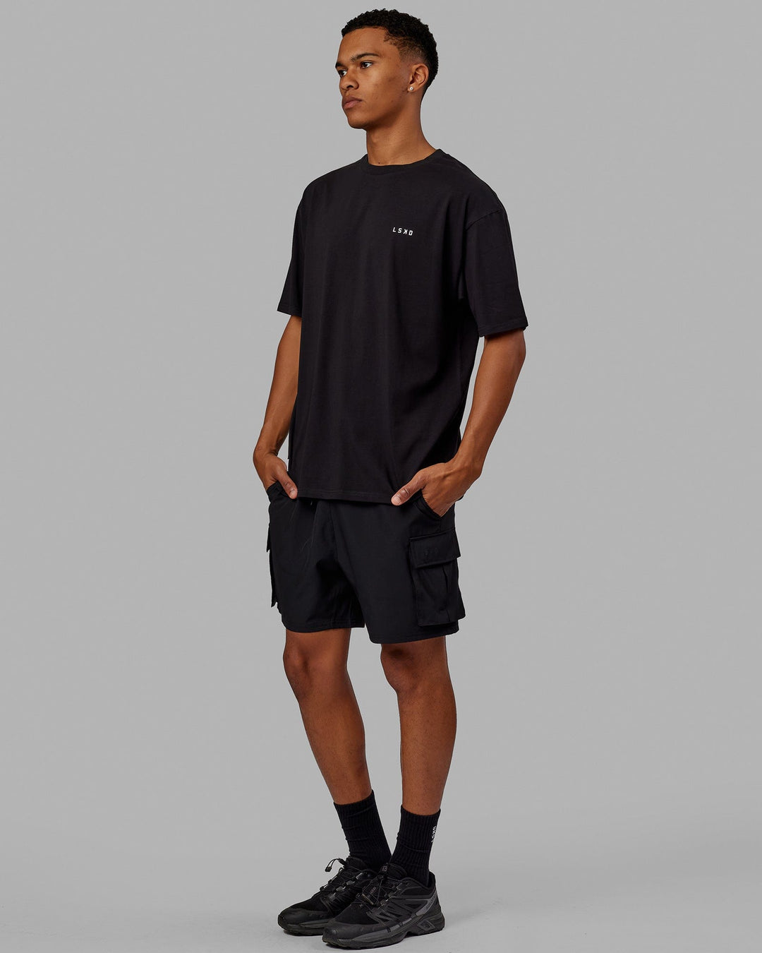 Man wearing VS4 FLXCotton Tee Oversize - Black-White