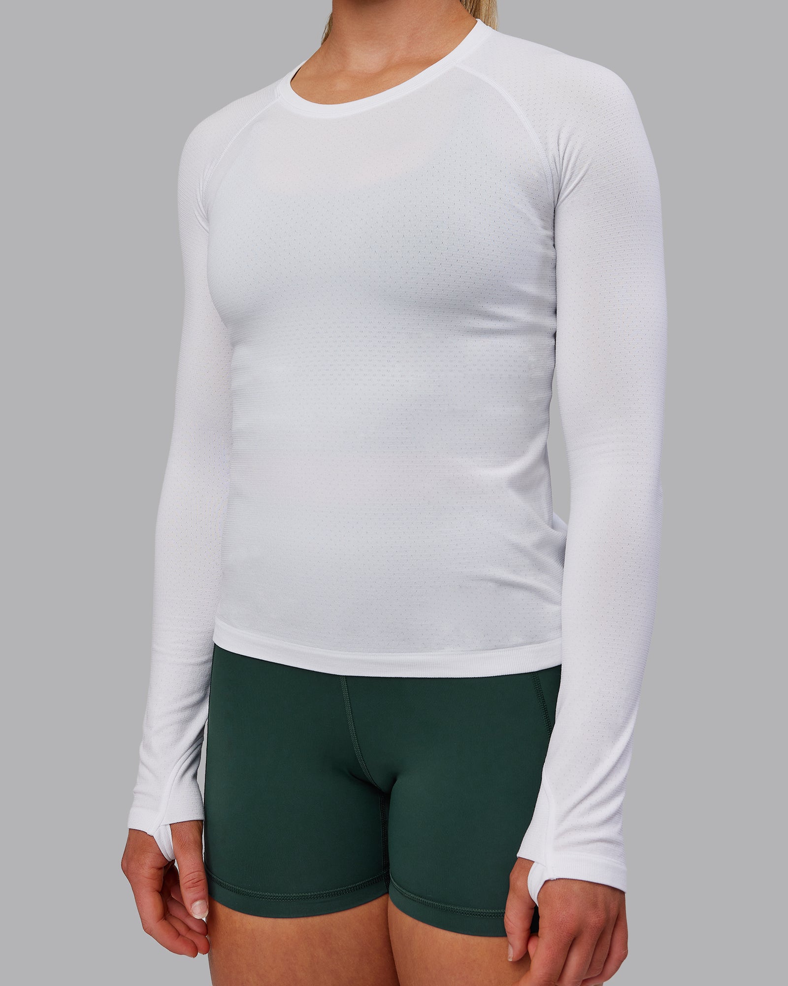 Womens AeroFLX+ Seamless Long Sleeve Tee - White | LSKD