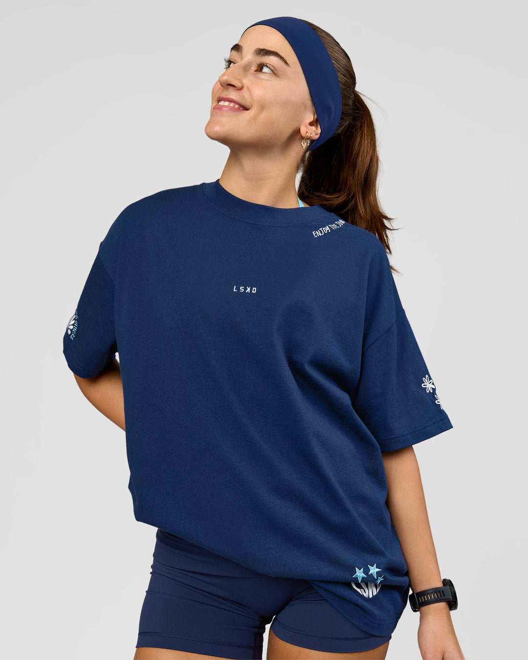 Woman wearing Pace Bonded Headband - Future Navy | Model:Grace 