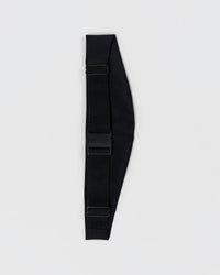 Woman wearing Pace Run Belt - Black-Reflective | Thumbnail Index: 4