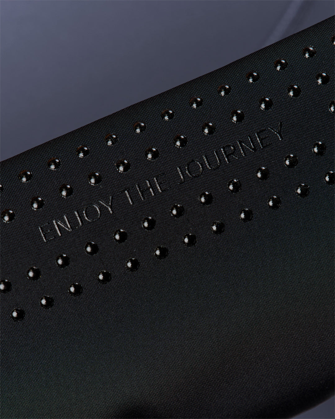 Woman wearing Pace Run Belt - Black-Reflective - view 9