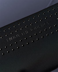 Woman wearing Pace Run Belt - Black-Reflective | Thumbnail Index: 8
