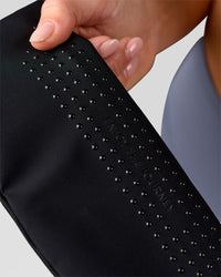 Woman wearing Pace Run Belt - Black-Reflective | Thumbnail Index: 5