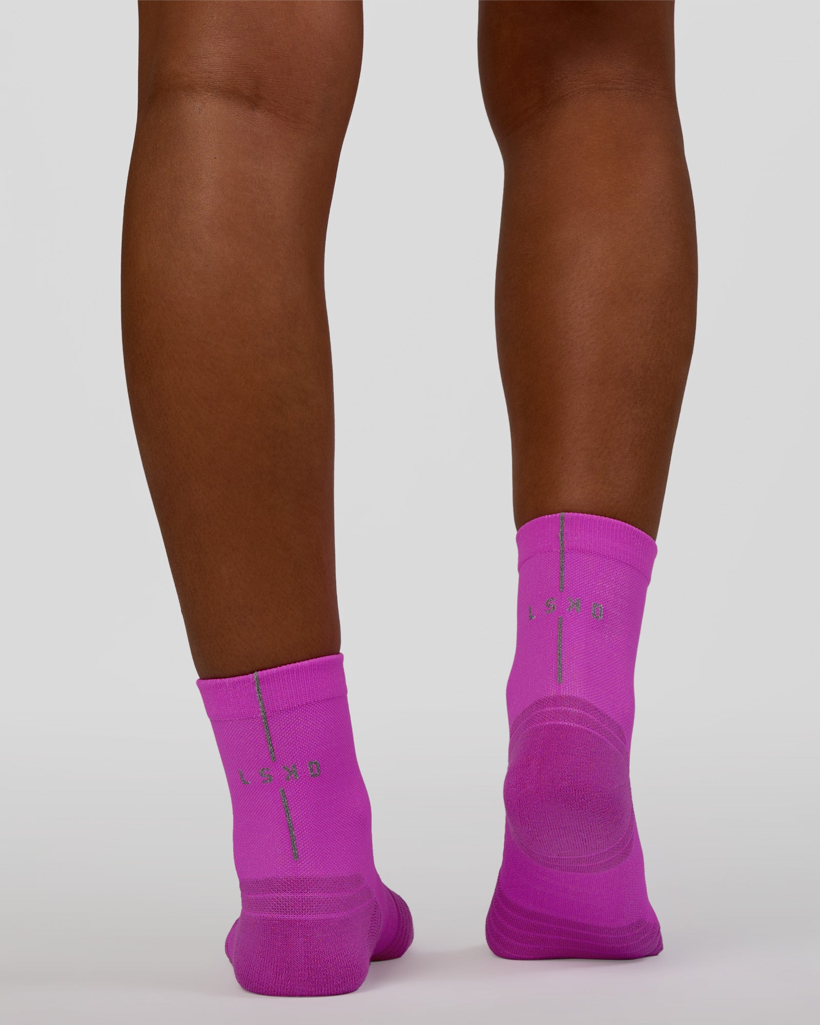 Race Fast Performance Quarter Socks - Ultra Fuchsia-Reflective