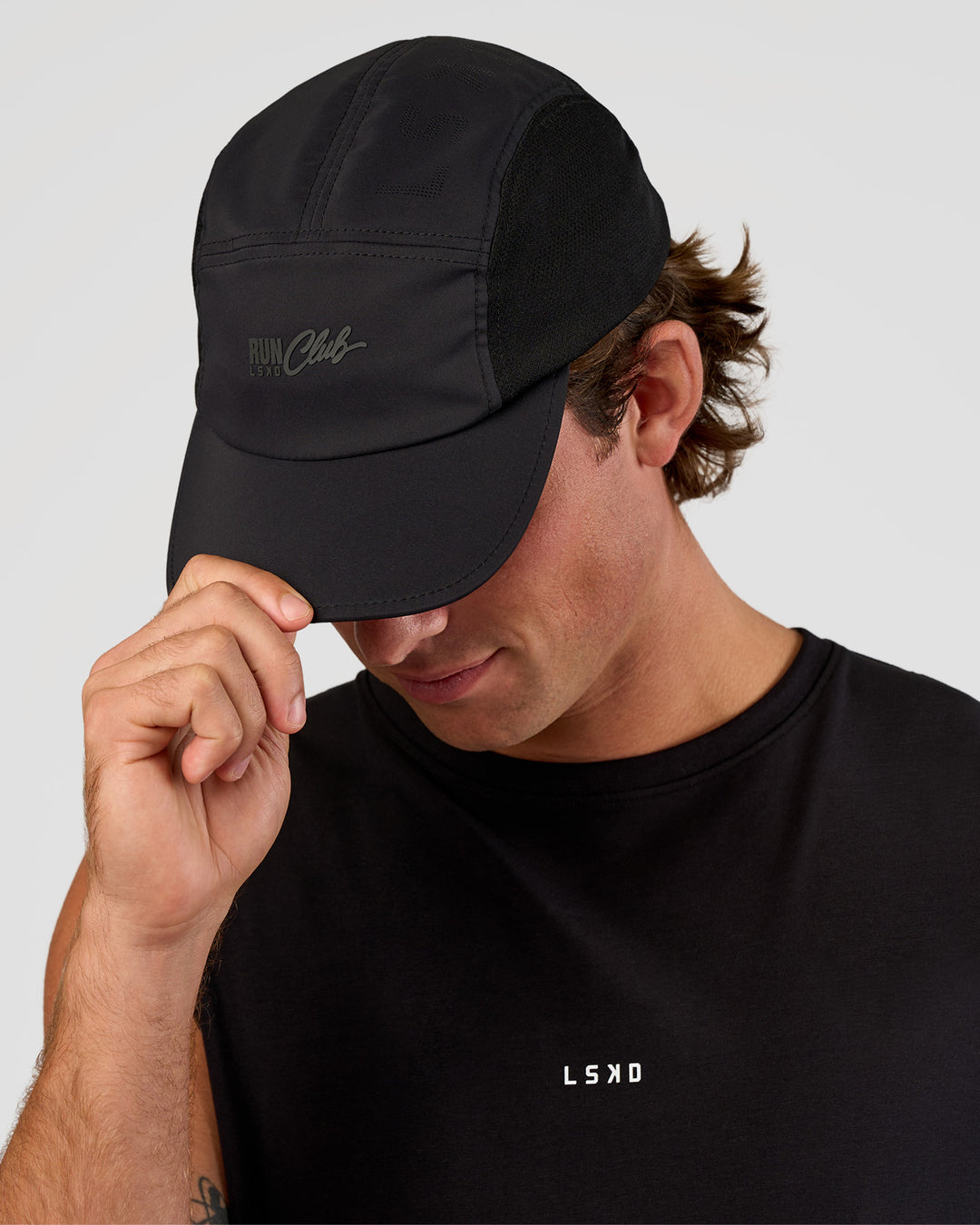 Run Club Script Cap - Black-Reflective